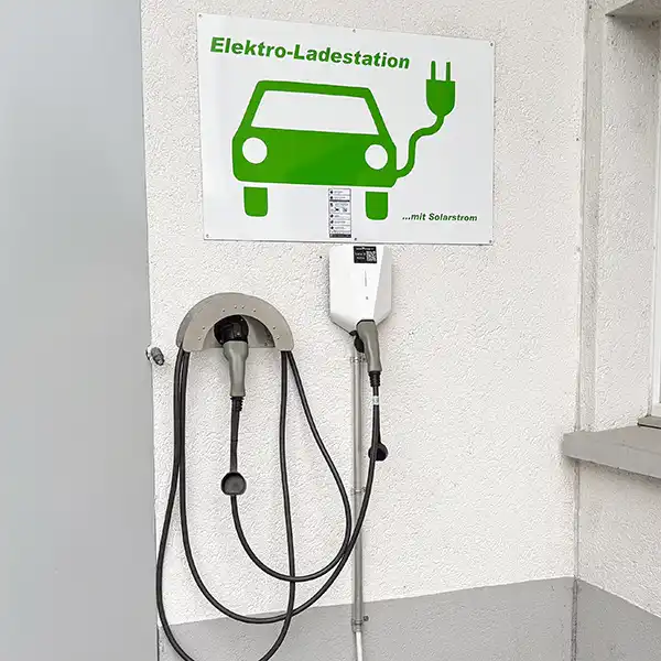 Unsere Elektro-Ladestation mit Solarstrom